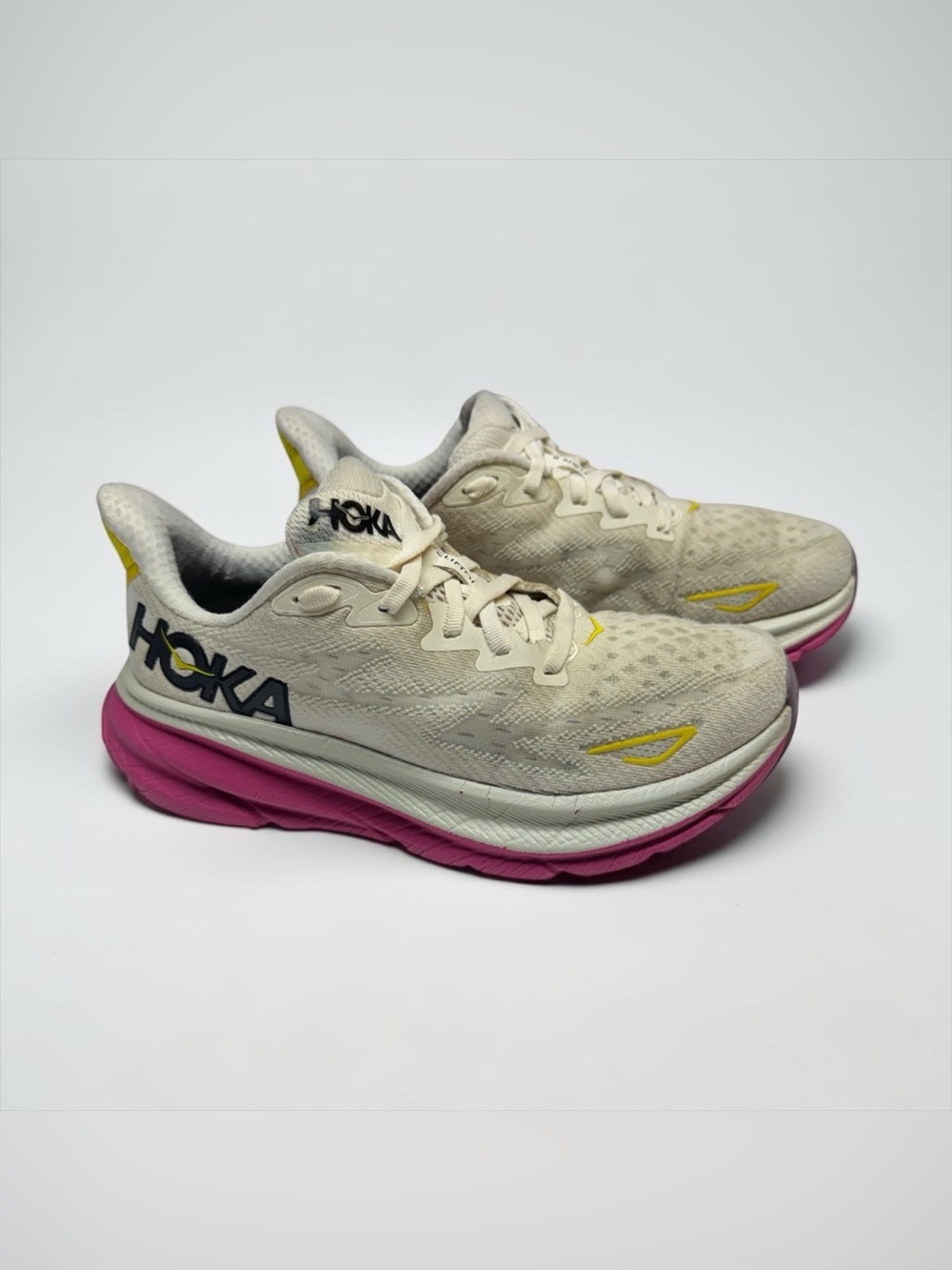 Hoka One One Womens Clifton 9 Shoes Sneakers Size 6B Athleisure Athletic